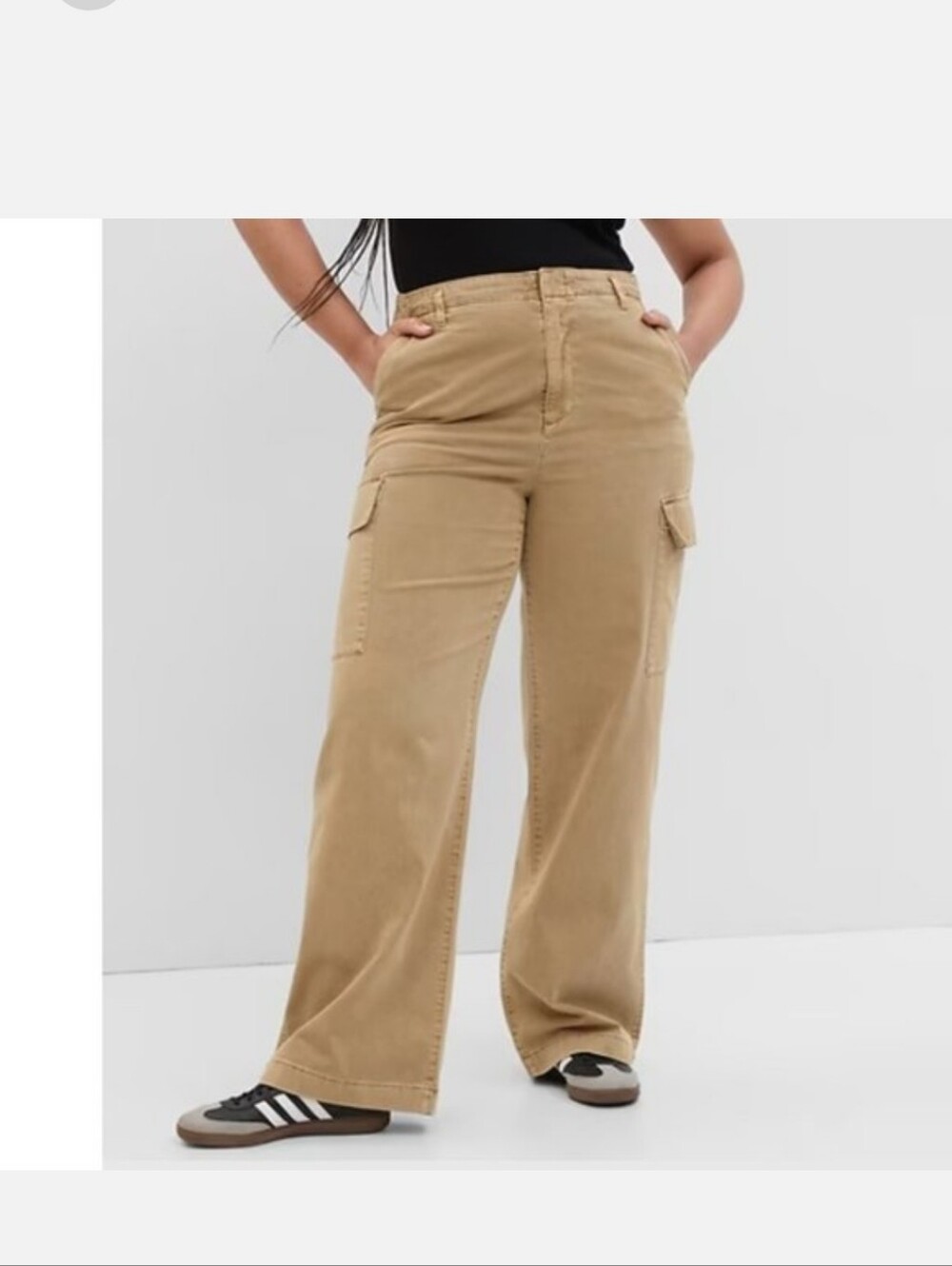 Gap Women’s Size 16 Mid-Rise Wide-Leg Cargo Pants – Khaki New Only Tried On